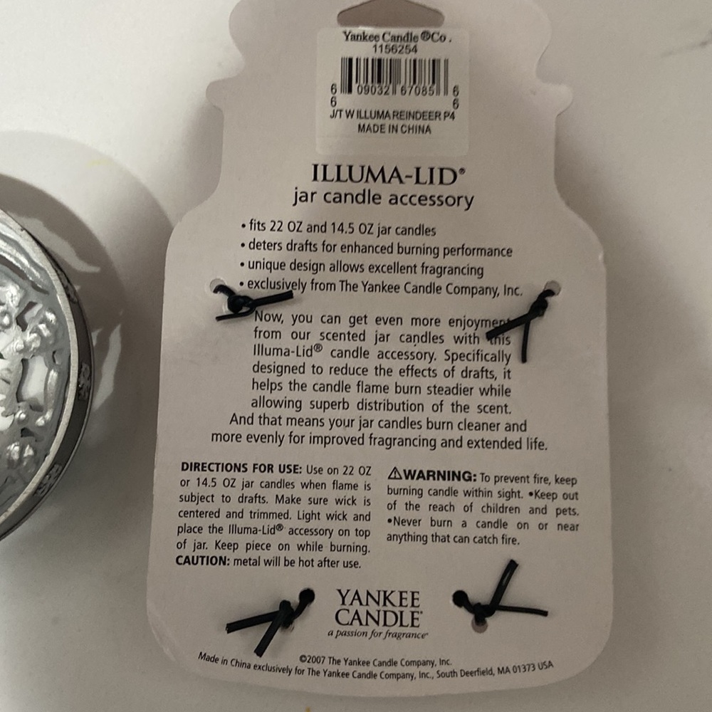 NEW Yankee Candle Christmas Winter Scene Design Illuma-Lid Jar Candle lid 2 lids - Picture 6 of 10